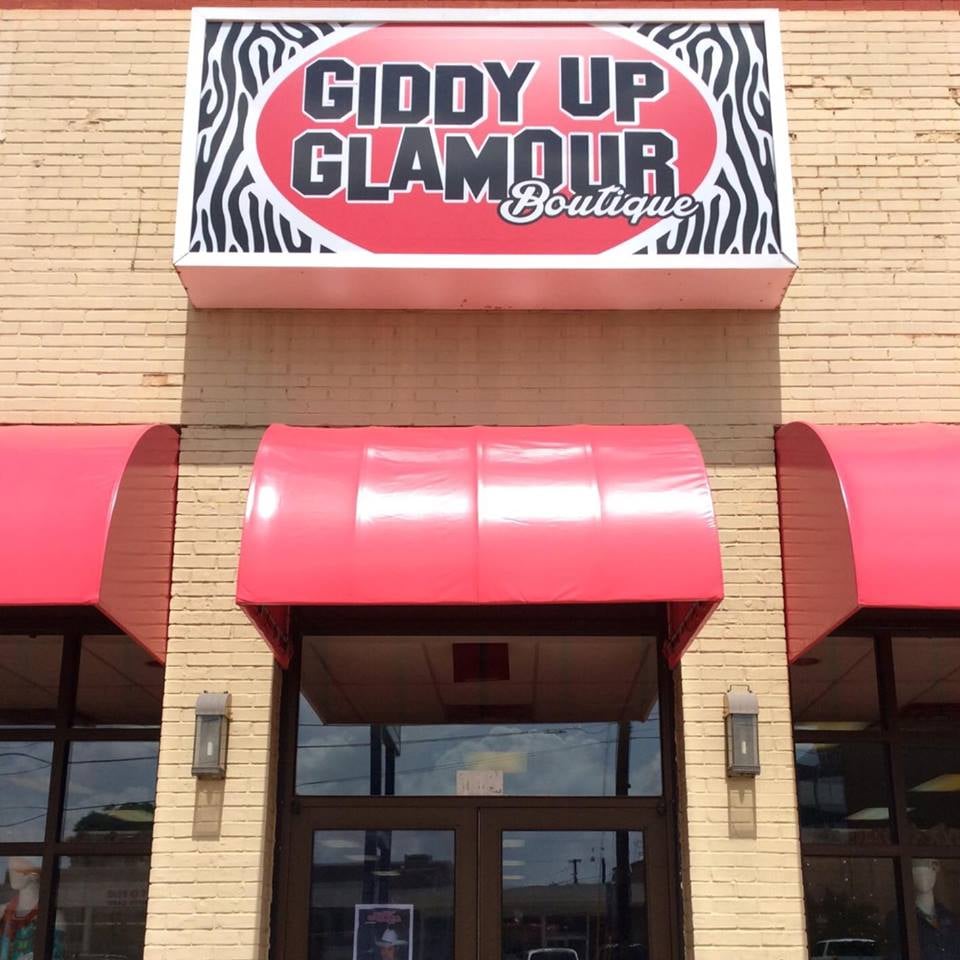 GIDDY UP GLAMOUR Updated September 2024 113 North St, Nacogdoches