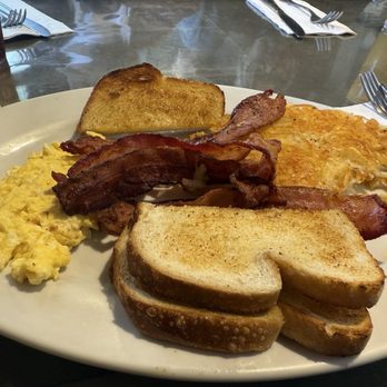Fifth Wheel - Traditional breakfast bacon - American Near Me - San Leandro, California Fifth Wheel - Traditional breakfast bacon - American Near Me - San Leandro, California