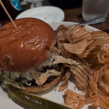 Brian's Landing Jamesville - Burger with homemade chips - Breakfast & Brunch Near Me - Jamesville, New York Brian's Landing Jamesville - Burger with homemade chips - Breakfast & Brunch Near Me - Jamesville, New York