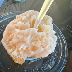 Medium Peach Coconilla (peach, coconut, and vanilla cream)