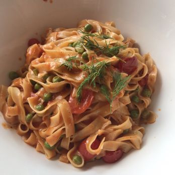 Levetto Aurora - Tomato, peas pasta - Pizza Near Me - Aurora, Ontario Levetto Aurora - Tomato, peas pasta - Pizza Near Me - Aurora, Ontario