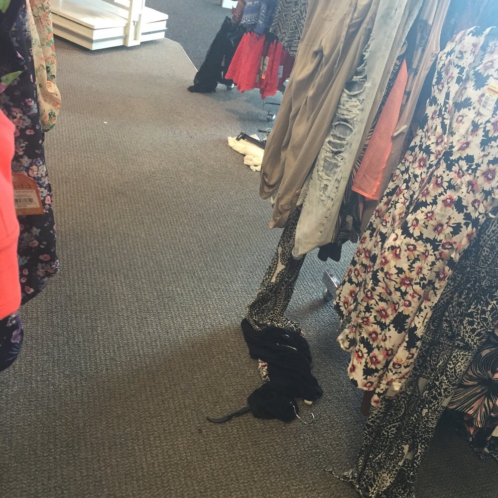 Kohl's - Clothes on the floor - Department Stores Near Me - CONROE, Texas Kohl's - Clothes on the floor - Department Stores Near Me - CONROE, Texas