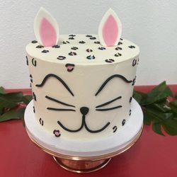 Meesht - Custom rainbow cheetah birthday cake
