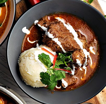 Ve La Thai Fine Dining Restaurant & Wine by null
