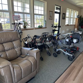Scott Valley Respiratory - Lift chairs, mobility scooters, and rollators to help you stay safe, comfortable, and independent. - Medical Supplies Near Me - Yreka, California Scott Valley Respiratory - Lift chairs, mobility scooters, and rollators to help you stay safe, comfortable, and independent. - Medical Supplies Near Me - Yreka, California