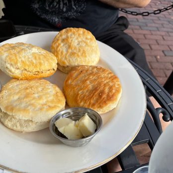 Shoe’s Cup and Cork - Biscuit basket - New American Near Me - Leesburg, Virginia Shoe’s Cup and Cork - Biscuit basket - New American Near Me - Leesburg, Virginia