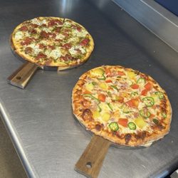 Benelli's Pizzeria
