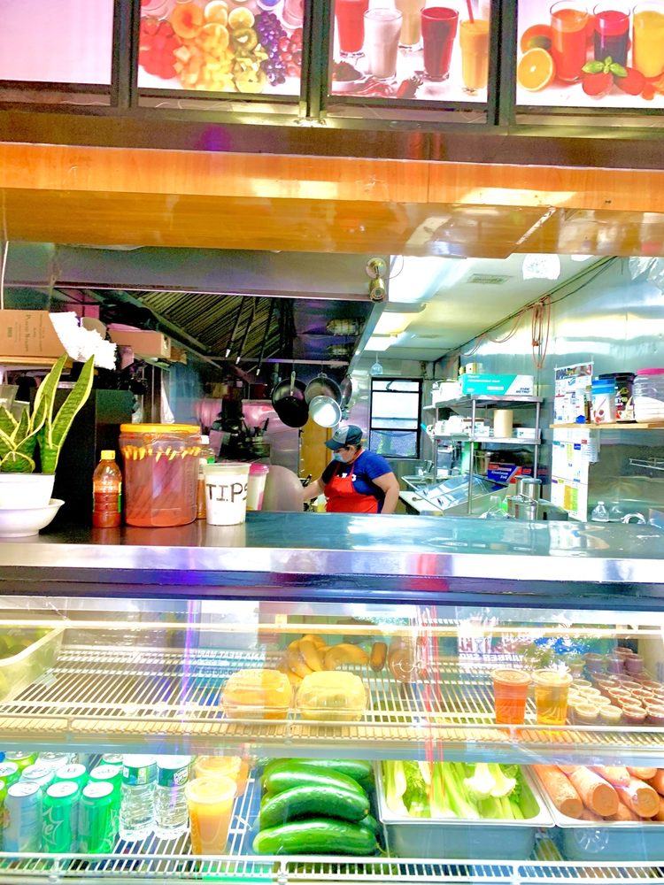 Llame Ya Taqueria & Jugeria