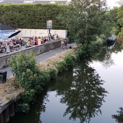 The Locksbrook Inn - Back patio accessible from canal path.