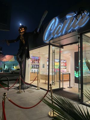 Cana Beverly Cannabis Dispensary by null