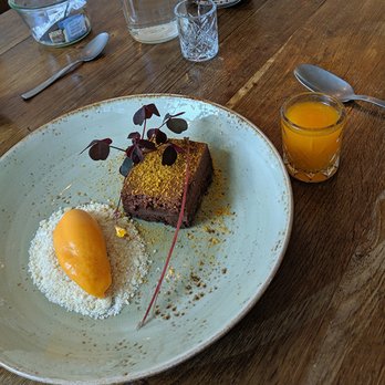 Strandmøllekroen - Chocolate dessert and homemade liqueur - Danish Near Me - Klampenborg, 84 Strandmøllekroen - Chocolate dessert and homemade liqueur - Danish Near Me - Klampenborg, 84