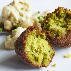 The Larder Bethnal Green - Crunchy on the outside, delicious on the inside, falafel with houmous