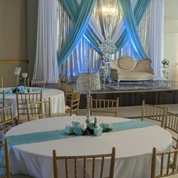 Devani's Decor
