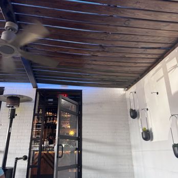 Winsome Prime - Covered outdoor patio with fan - Steakhouses Near Me - Houston, Texas Winsome Prime - Covered outdoor patio with fan - Steakhouses Near Me - Houston, Texas