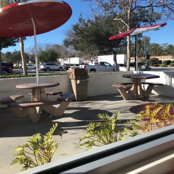 In-N-Out Burger - Outside - Fast Food Near Me - Newbury Park, California