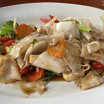 The Coconut Downtown - Drunken noodles with tofu - Thai Near Me - Reno, Nevada The Coconut Downtown - Drunken noodles with tofu - Thai Near Me - Reno, Nevada