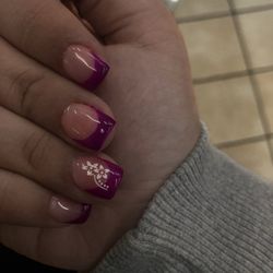 Donnabelle's Nails & Spa - Nails