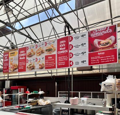 Stew Leonard's by null