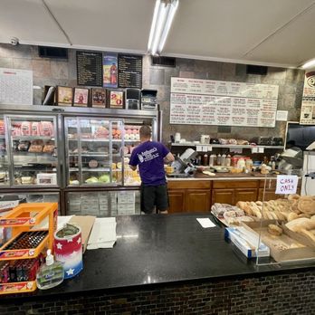 Anthony's Delicatessen - Excellent classic NY sandwich deli! Hard to find! - Delis Near Me - Mamaroneck, New York