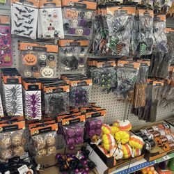Dollar Tree - Halloween 2023