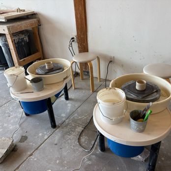 ARTime BARRO - Paint-Your-Own Pottery Near Me - Santa Monica, California ARTime BARRO - Paint-Your-Own Pottery Near Me - Santa Monica, California