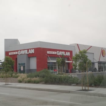 Tacos Gavilan - This is one huge taco stand!!! - Mexican Near Me - South Gate, California Tacos Gavilan - This is one huge taco stand!!! - Mexican Near Me - South Gate, California