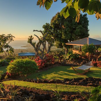 Holualoa Inn - Top-Rated Big Island B&B on the Kona Coffee belt on a lush and expansive property with Kona Coastal views - Bed & Breakfast Near Me - Holualoa, Hawaii Holualoa Inn - Top-Rated Big Island B&B on the Kona Coffee belt on a lush and expansive property with Kona Coastal views - Bed & Breakfast Near Me - Holualoa, Hawaii