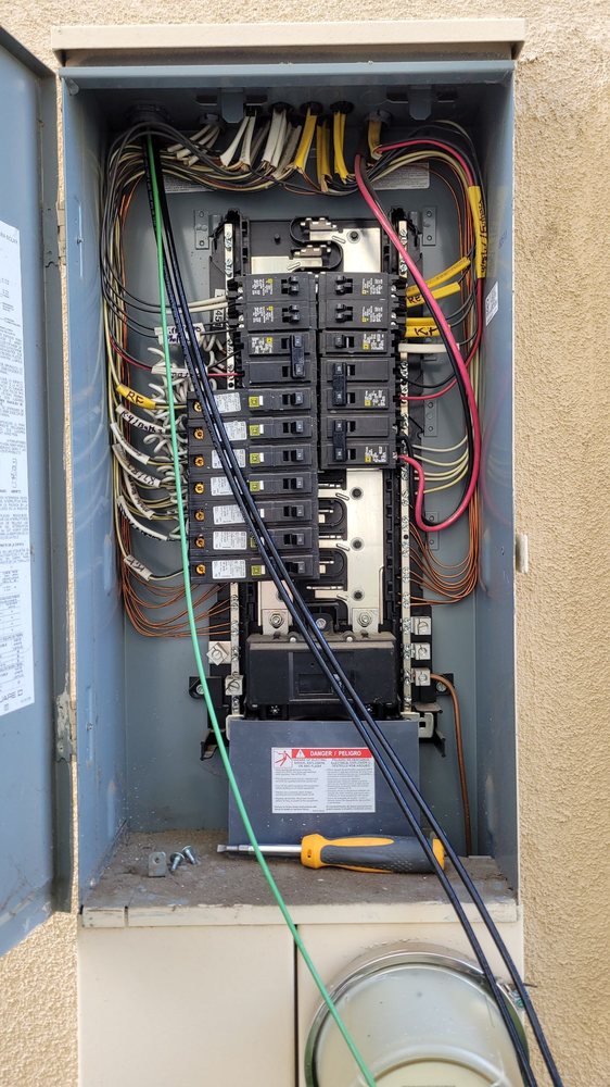 Slide of CZ Electric Licensed Electrical Contractor
