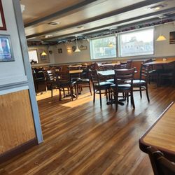 USA Family Restaurant - Dining room