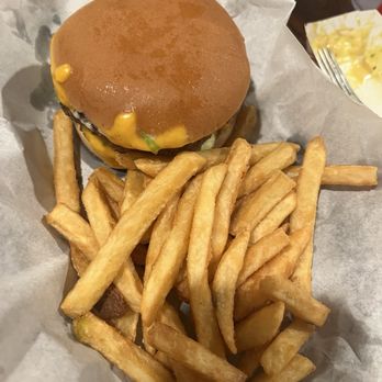 Oskar's Cafe - Burger - Seafood Near Me - Dadeville, Alabama Oskar's Cafe - Burger - Seafood Near Me - Dadeville, Alabama