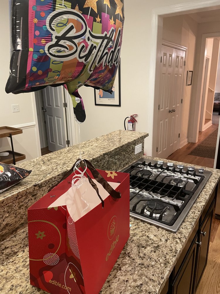 EDIBLE ARRANGEMENTS Updated August 2024 431 D3 St James Ave, Goose