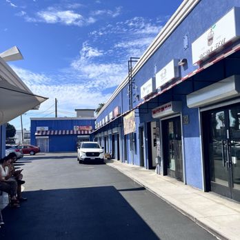Onda Coffee - Can't wait to try the Mexican spots in this plaza also! - Coffee & Tea Near Me - Long Beach, California Onda Coffee - Can't wait to try the Mexican spots in this plaza also! - Coffee & Tea Near Me - Long Beach, California
