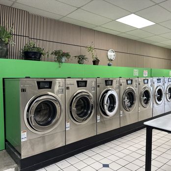 Lily Laundromat - Laundromat Near Me - San Francisco, California Lily Laundromat - Laundromat Near Me - San Francisco, California