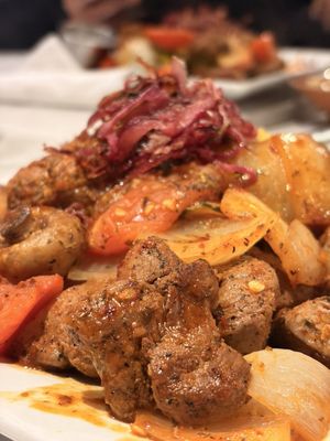 Tanoor Bellevue by null