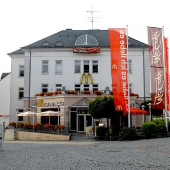 McDonald's - Fast Food Near Me - Plauen, SN