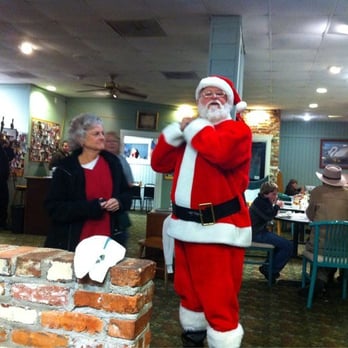 Jeneane's At Pinebrook - Santa Claus at Jeneane's - American Near Me - Macon, Georgia