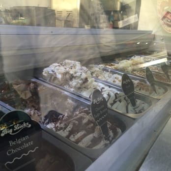 Big Licks West End - Could definitely be tempted by the kinder flavour next time! - Ice Cream & Frozen Yogurt Near Me - Glasgow, GLG