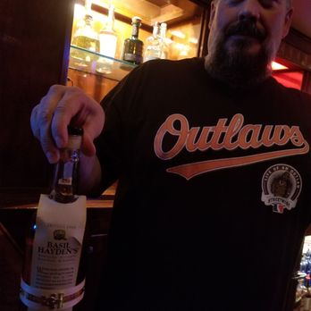 Guthrie's Alley Cat - Jovial, big bear, bar-t, Bubba, advised me on chosing a Bourbon, Basil Hayden. - Dive Bars Near Me - Bakersfield, California Guthrie's Alley Cat - Jovial, big bear, bar-t, Bubba, advised me on chosing a Bourbon, Basil Hayden. - Dive Bars Near Me - Bakersfield, California