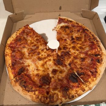 Ameci Pizza Kitchen - Glendale - Cheese pizza - Pizza Near Me - Glendale, California Ameci Pizza Kitchen - Glendale - Cheese pizza - Pizza Near Me - Glendale, California