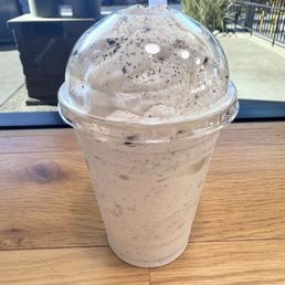 OREO COOKIES & CREAM SHAKE OREO COOKIES & CREAM SHAKE
