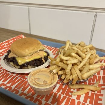 For The Win - Burgers Near Me - Glendale, California