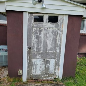 Toro Construction - Very old wood falling apart - Painters Near Me - Woburn, Massachusetts