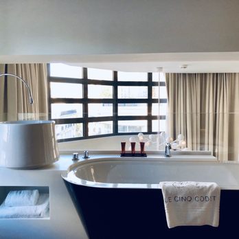 Le Cinq Codet - Panoramic window, deluxe suite - Hotels Near Me - Paris, 75