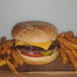 Andrews Dawg House - Cheeseburger