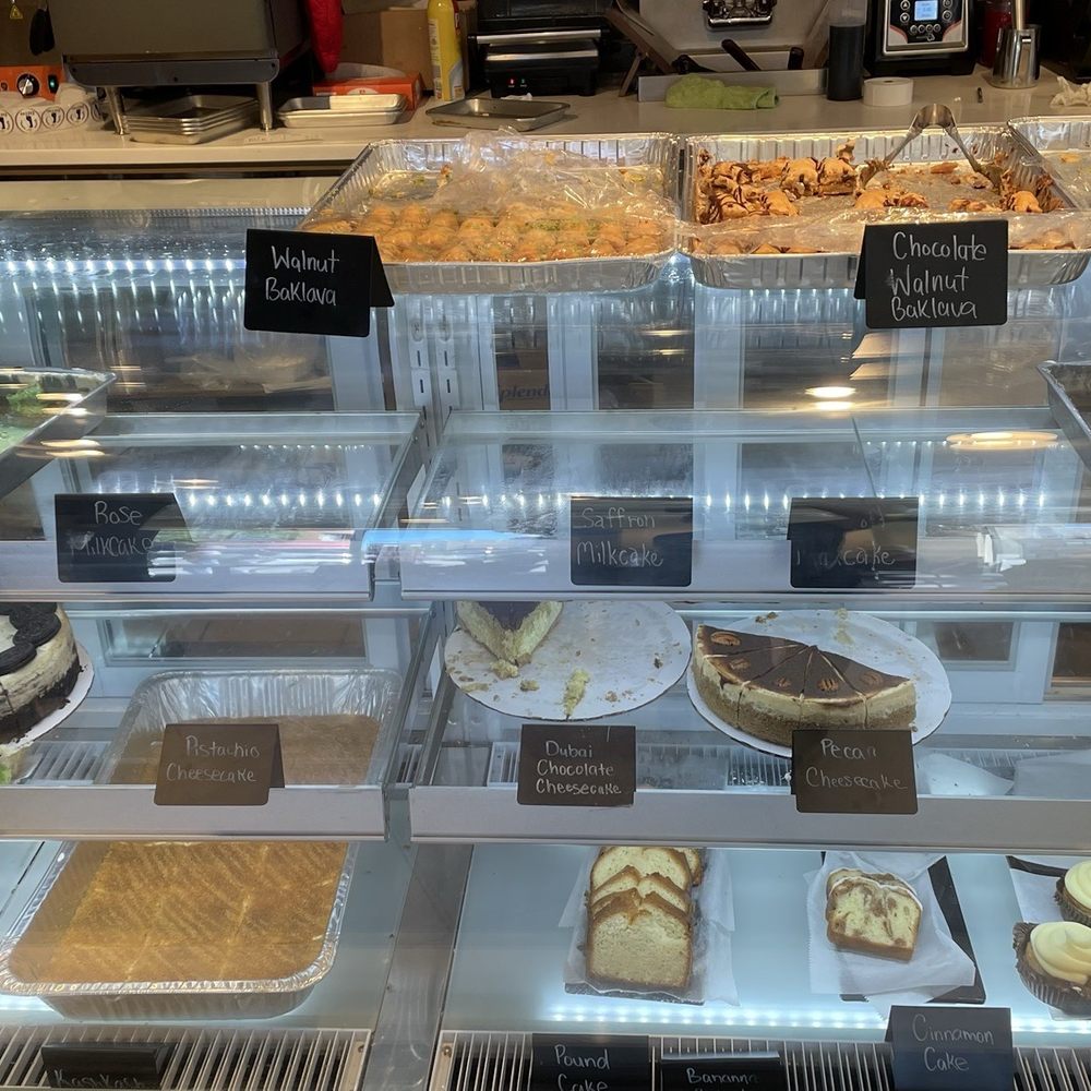 Queen Yemeni Coffee - Desserts and sandwiches - Coffee & Tea Near Me - Chicago, Illinois