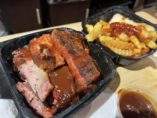 Hecky's Barbecue by null
