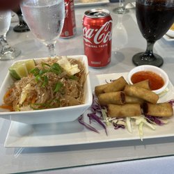 Lola's Int'l Kitchen - Pancit and lumpia