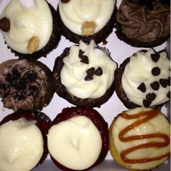 Misha's Cupcakes - 9 ok to go salty caramel, chocolate chip, chocolate Oreo, red velvet cream and s'more - Bakeries Near Me - Miami, Florida Misha's Cupcakes - 9 ok to go salty caramel, chocolate chip, chocolate Oreo, red velvet cream and s'more - Bakeries Near Me - Miami, Florida