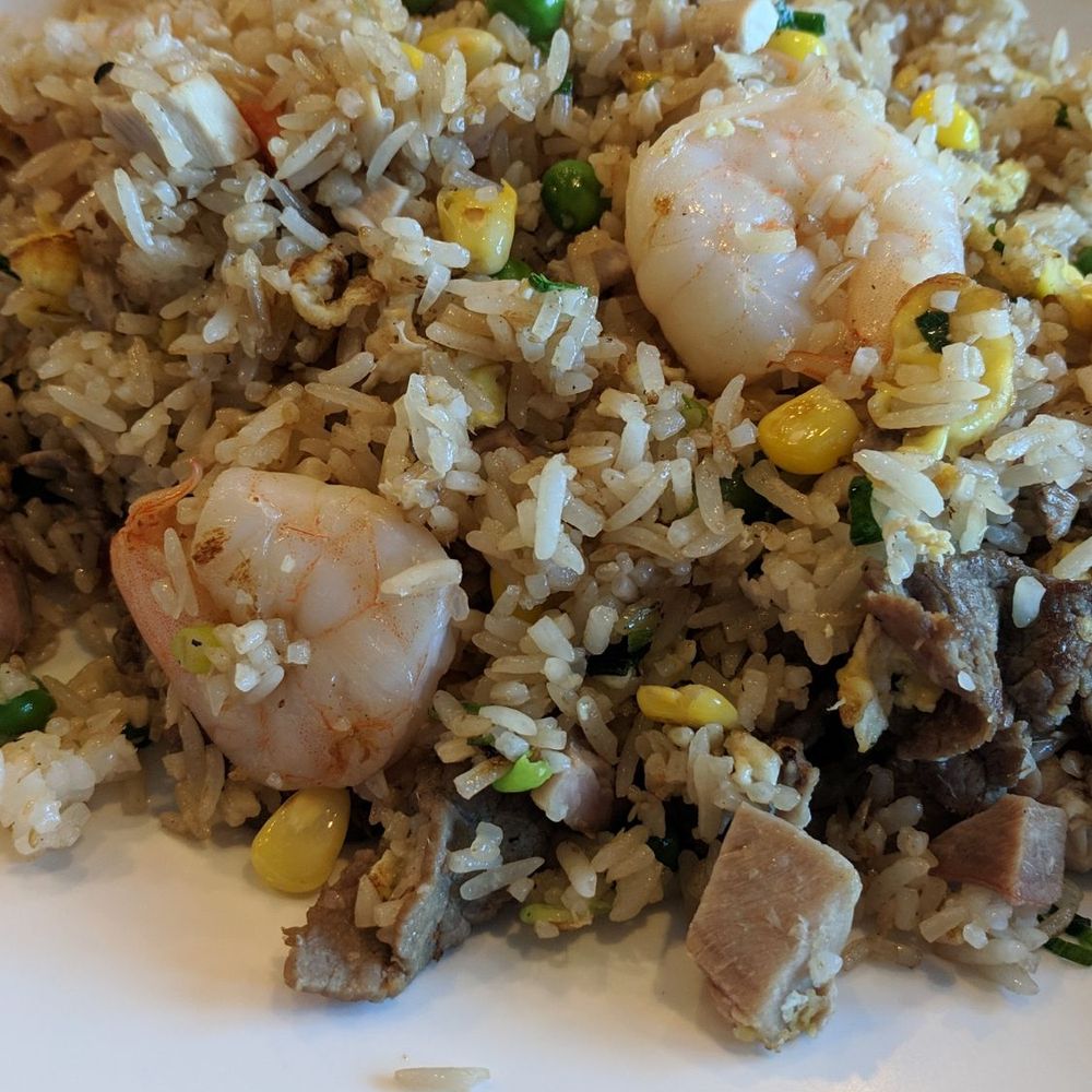 Summer Roll - Special fried rice - shrimp, chicken, pork and beef - Vietnamese Near Me - Saskatoon, Saskatchewan Summer Roll - Special fried rice - shrimp, chicken, pork and beef - Vietnamese Near Me - Saskatoon, Saskatchewan