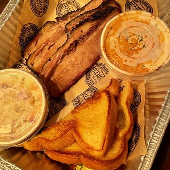 Pioneer BBQ - Brisket, Coleslaw, Mac n Cheese, Garlic Toast - Barbeque Near Me - San Diego, California